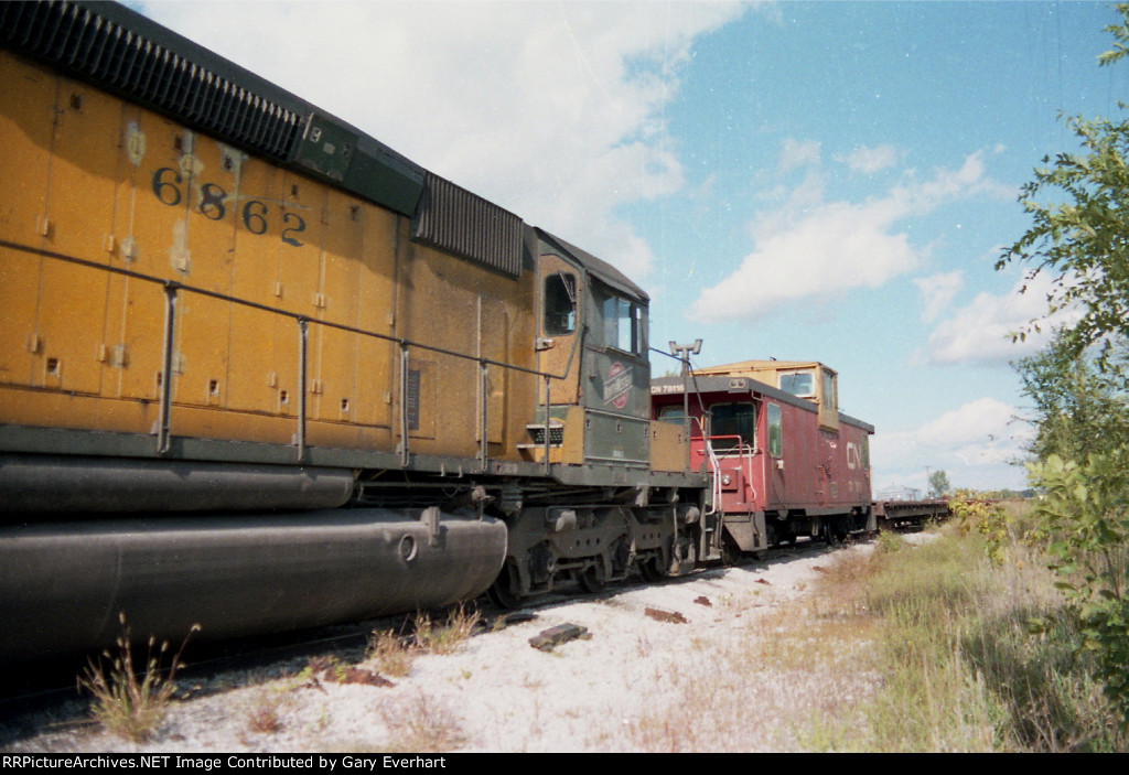 CNW SD40-2 #6862